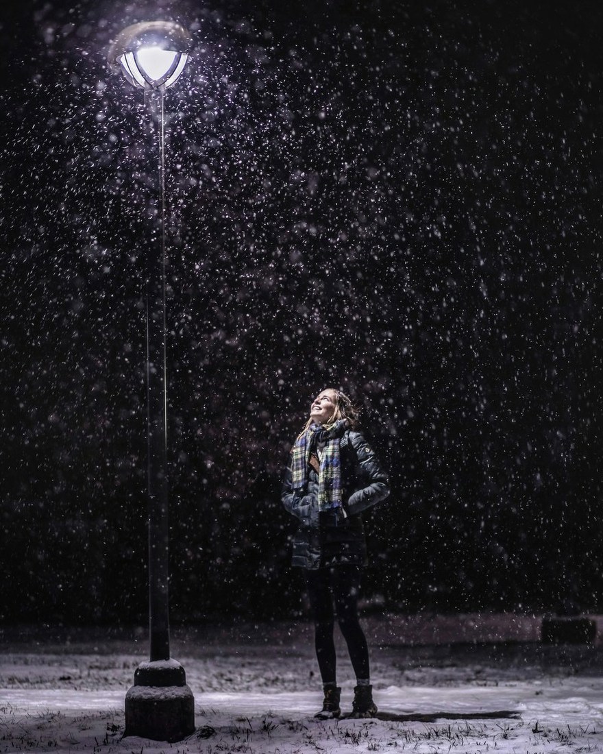 Under the Streetlight Snowfall