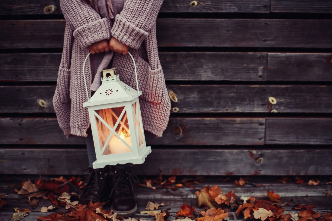 Autumn Lantern Glow